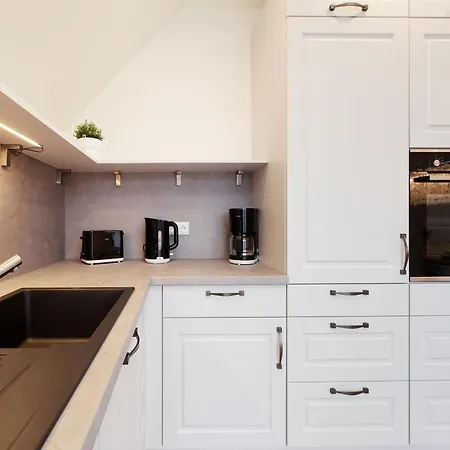 Hamptons Meets Apartment *
