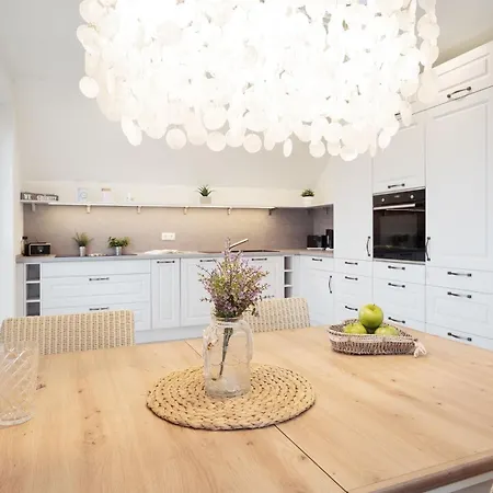 Hamptons Meets Apartment Groemitz